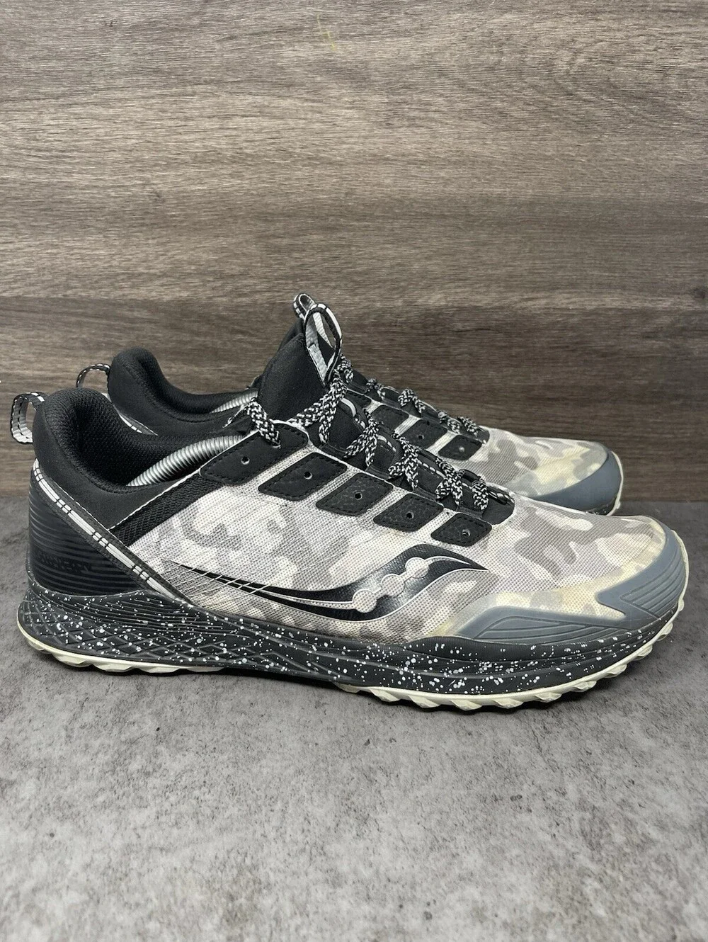 Saucony Mad River TR Mens Size 11.5 Gray Camo Trail Running Hiking Shoe